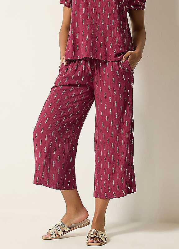M&Co Women's Dobby Foil Cropped Trousers in Raspberry | Size: 18 - Image 2