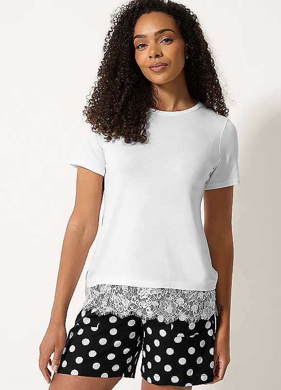 M&Co Women's White Lace Hem T-Shirt In Size 14 - Image 2