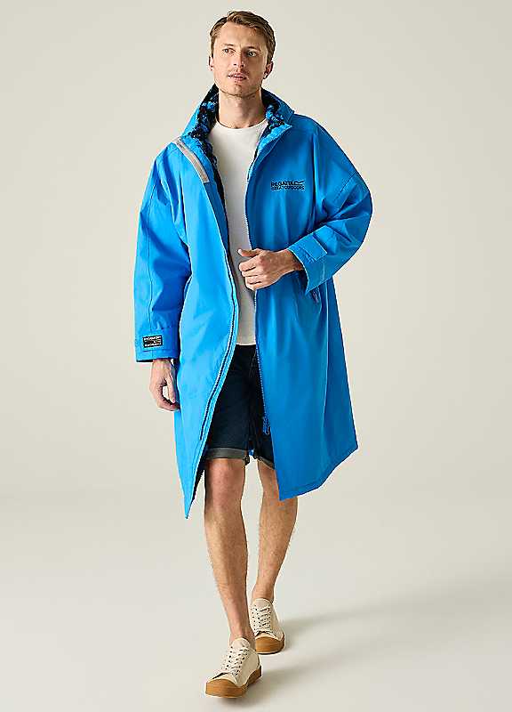 Regatta Sonic Blue Adult Waterproof Changing Robe - Image 8