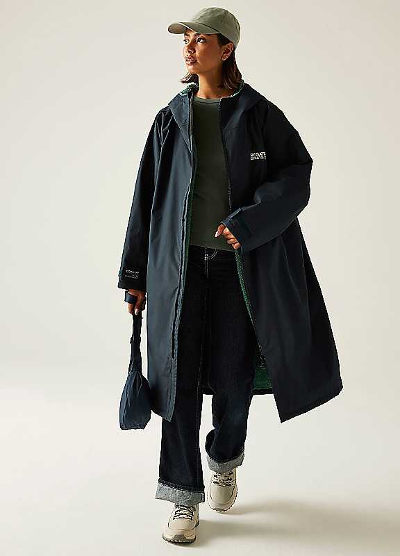Regatta Navy Adult Waterproof Changing Robe