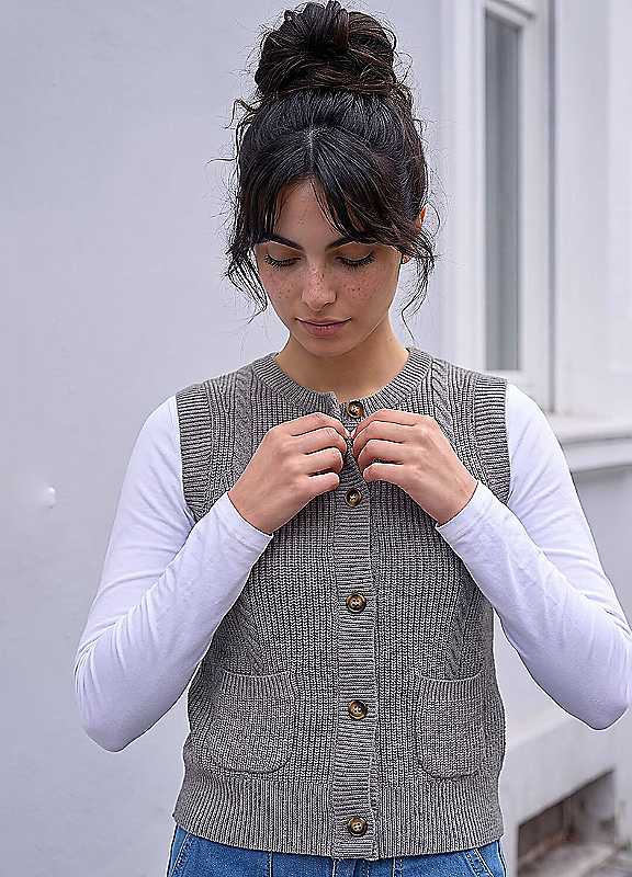 Dusk Women's Grey Cable Knit Vest Top In | Size: 16 - Image 4