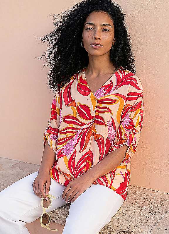Roman Women's Red Leaf Print V-Neck Pleat Front Top In | Size: 14 - Image 4