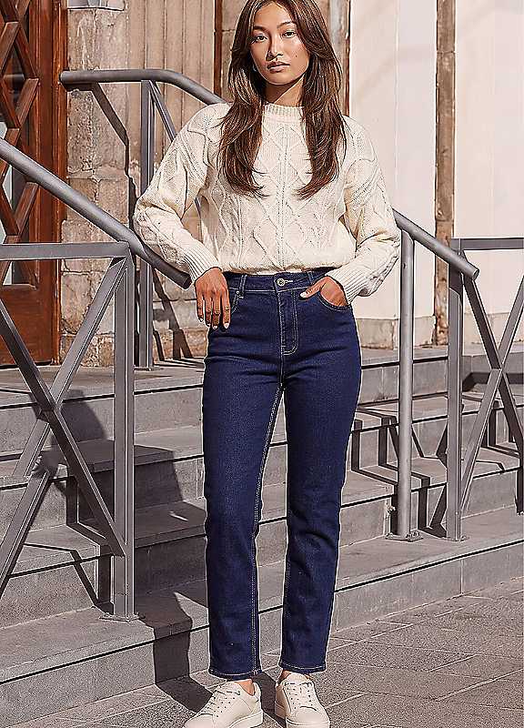 Roman Women's Indigo Straight Leg Stretch Jeans In Size 8 - Image 4