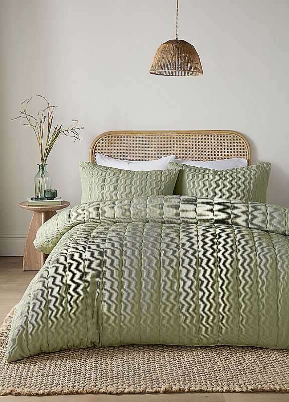 Serene Crinkle Wave Duvet Cover Set with Pillowcases - Image 4