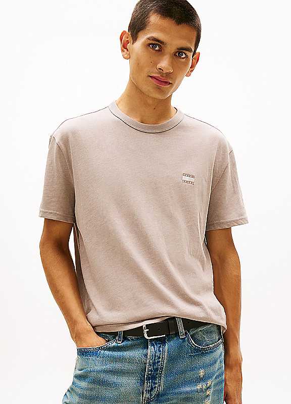 Tommy Jeans Men's Brown Classic Tommy Small Badge T Shirt in Size L, Sports Direct - Image 3