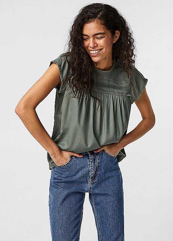 Vero Moda Laurel Short Sleeve Lace Insert Tshirt Large