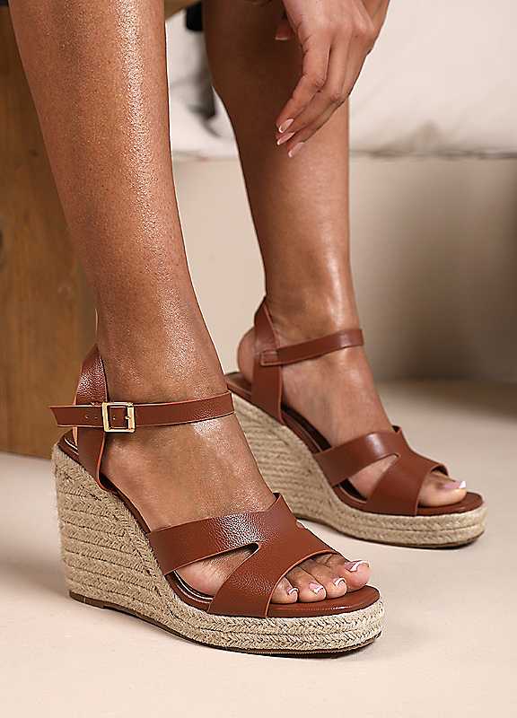 Where's That From Tan Sansa Wedge Sandals Size 8