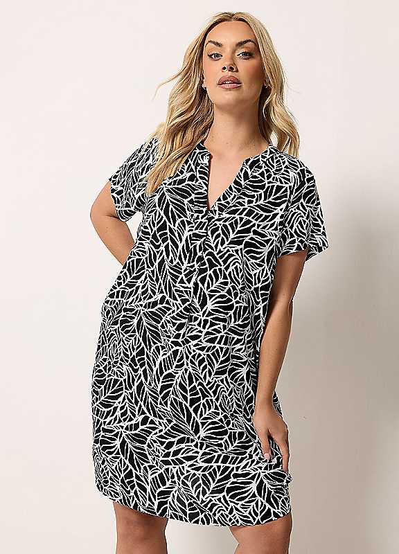 Yours Women's Black Abstract Leaf Pleat Front Dress In | Size: 22/24 - Image 2