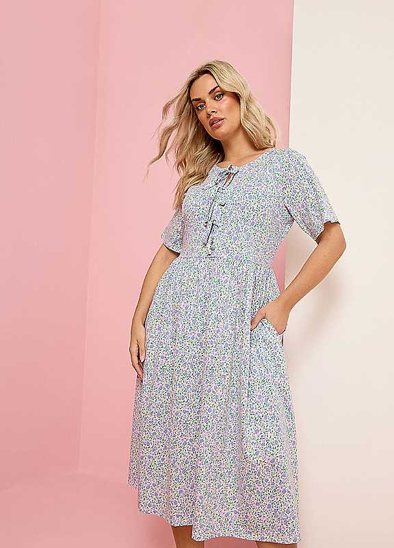 Yours Women's Light Blue Ditsy Throw On Dress In Size 30-32 - Image 2