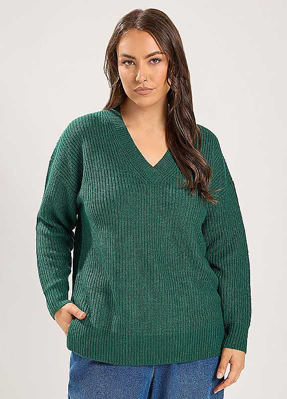 Yours Women's Green V-Neck Knitted Jumper In Size 26-28 - Image 2