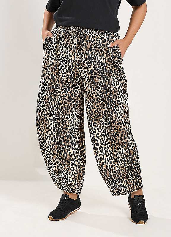 Yours Women's Leopard Print Crinkle Barrel Trousers in Brown | Size: 14 - Image 2