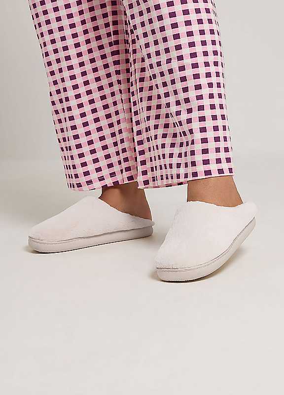 Yours Women's Faux Fur Mule Slipper in White | Size: 7-8 - Image 6