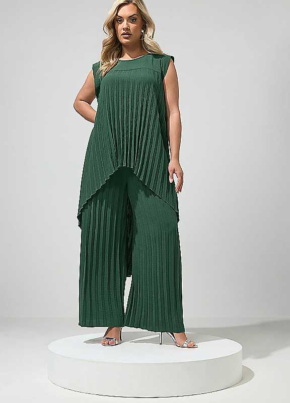 Yours Women's Dark Green Pleated Wide Leg Trousers In | : 30/32 - Image 3